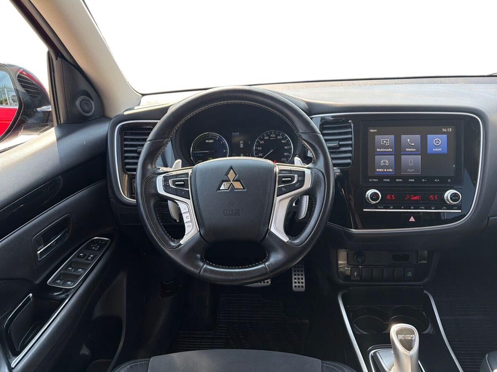 Mitsubishi Outlander 2,4 PHEV Plugin-hybrid Inform+ 4WD 224HK 5d 6g Trinl. Gear - Image 17