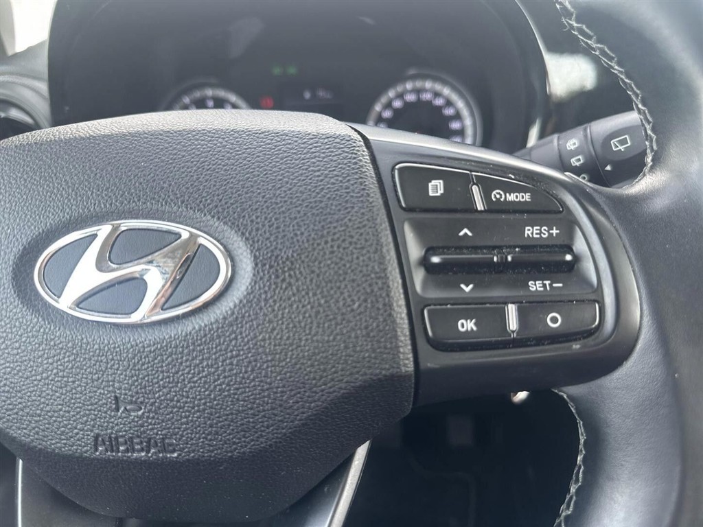 Hyundai i10 1,0 Essential 67HK 5d - Image 10