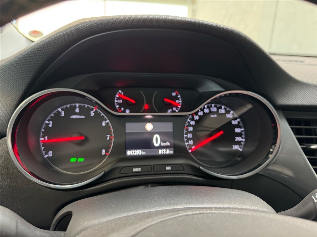 Opel Crossland X 1,2 Elegance 83HK 5d - Image 18