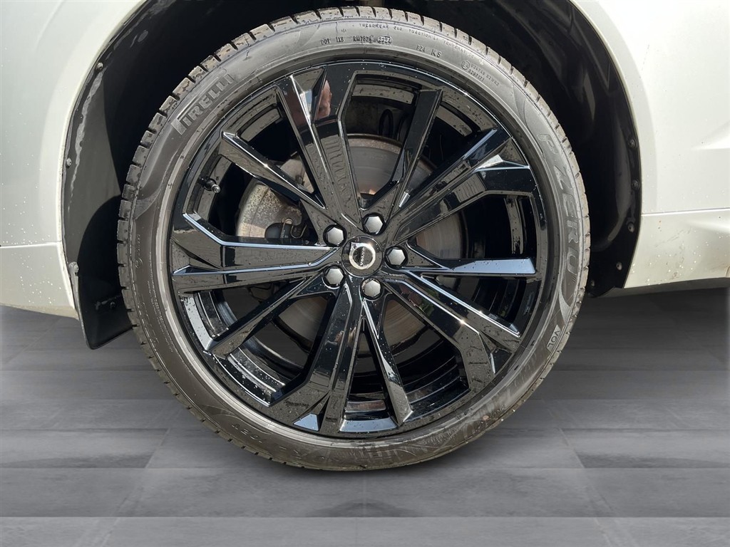 Volvo XC60 2,0 T6 Recharge Plugin-hybrid R-design AWD 350HK 5d 8g Aut. - Image 10