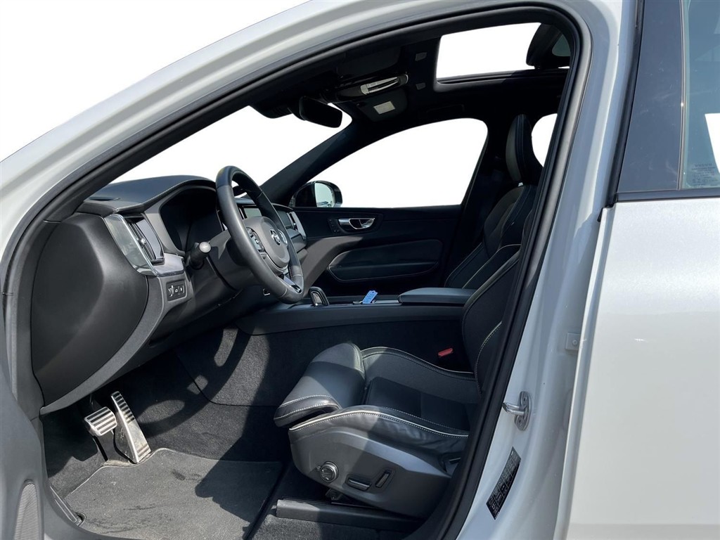 Volvo XC60 2,0 T6 Recharge Plugin-hybrid R-design AWD 350HK 5d 8g Aut. - Image 11