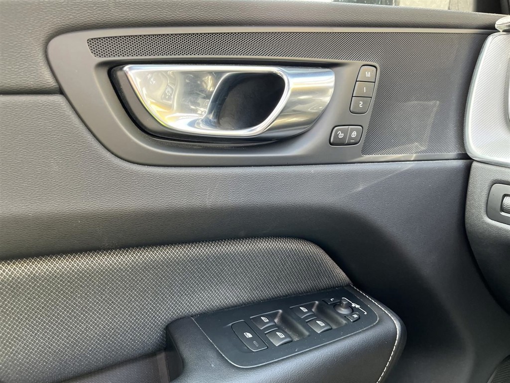 Volvo XC60 2,0 T6 Recharge Plugin-hybrid R-design AWD 350HK 5d 8g Aut. - Image 23