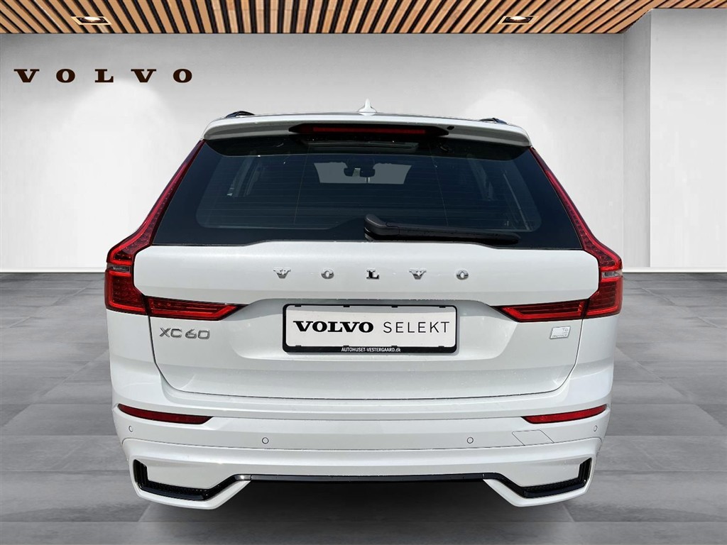 Volvo XC60 2,0 T6 Recharge Plugin-hybrid R-design AWD 350HK 5d 8g Aut. - Image 5