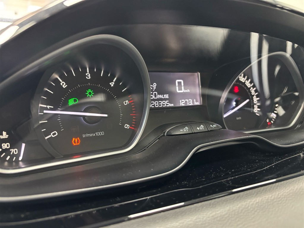 Peugeot 208 1,6 BlueHDi Active 100HK 5d - Image 21