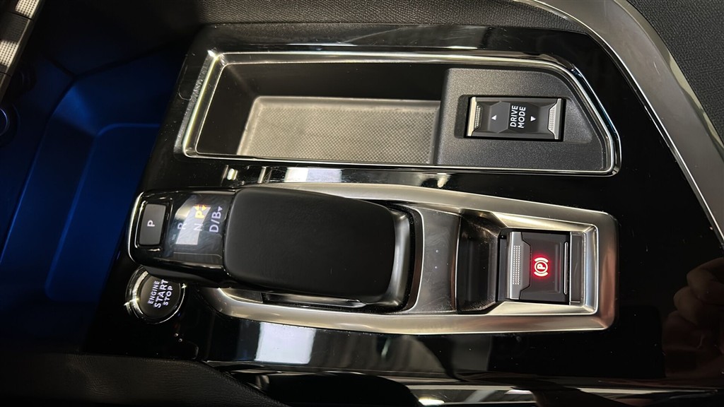 Peugeot 3008 1,6 PureTech Plugin-hybrid Selection Sport LTD EAT8 225HK 5d 8g Aut. - Image 21
