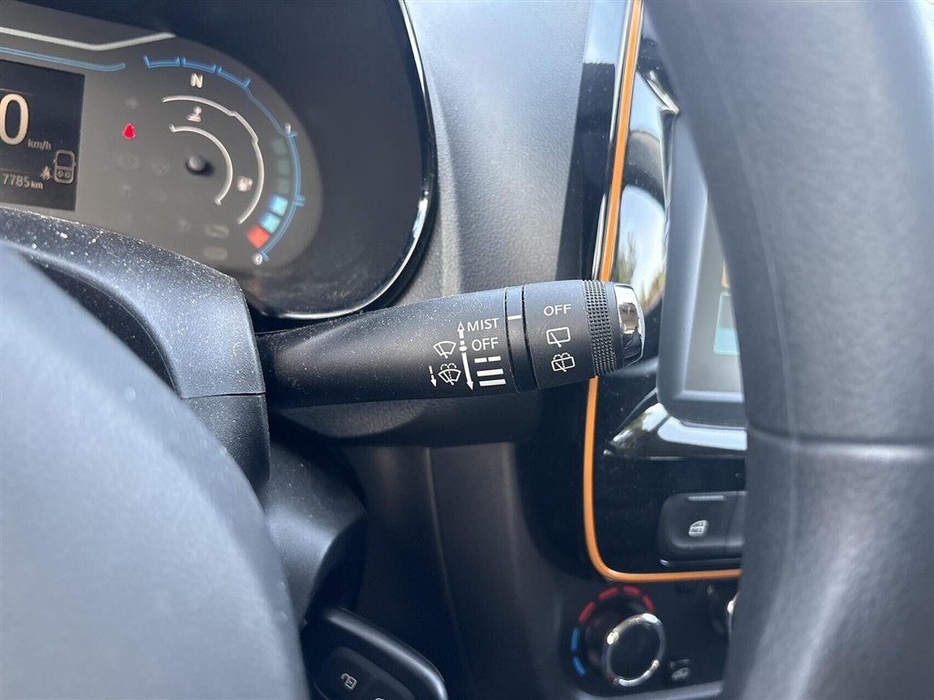Dacia Spring EL Comfort Plus 44HK 5d Aut. - Image 13
