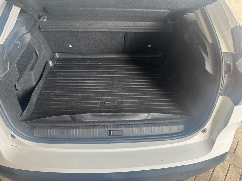 Citroën C4 1,5 Blue HDi Feel EAT8 130HK 5d 8g Aut. - Image 11