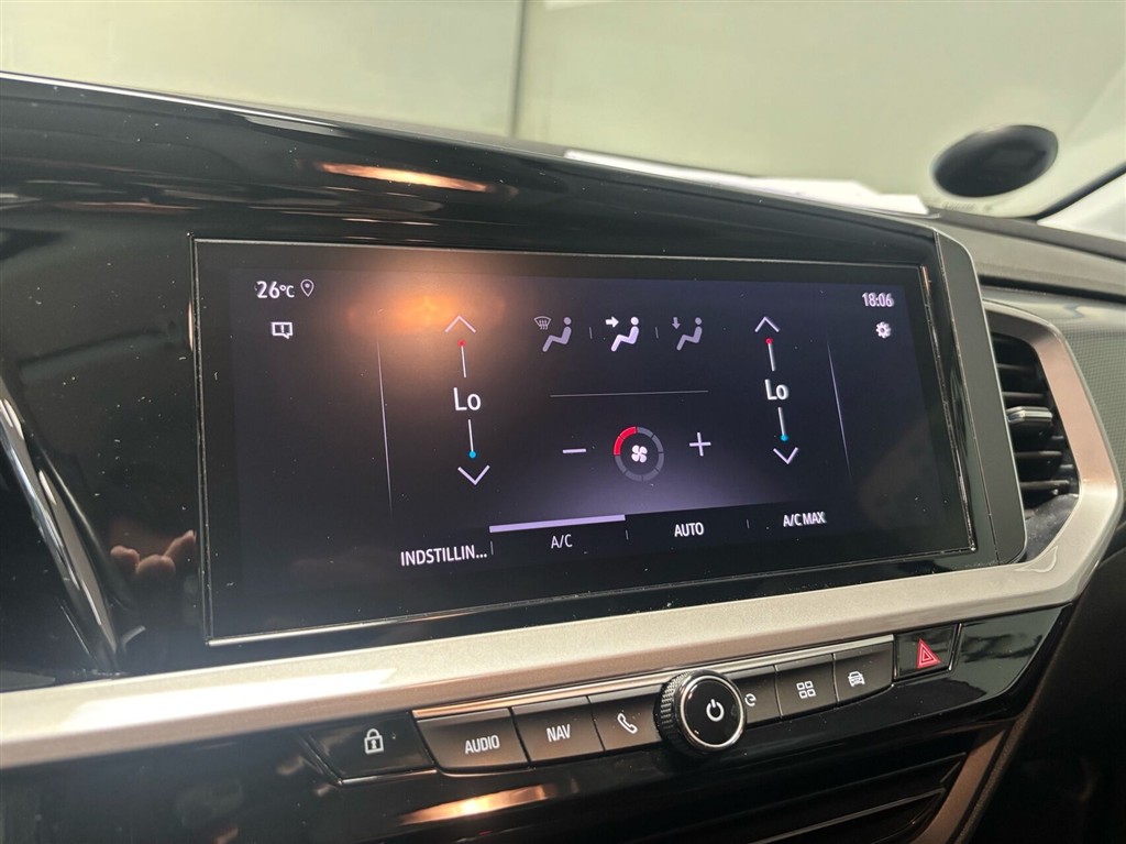 Opel Grandland 1,6 PHEV Plugin-hybrid Ultimate EAT8 225HK 5d 8g Aut. - Image 13
