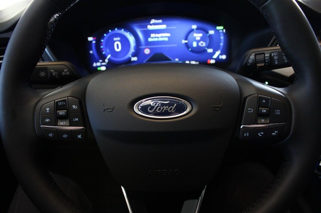 Ford Kuga 2,5 Plugin-hybrid Titanium X CVT 225HK 5d Trinl. Gear - Image 7