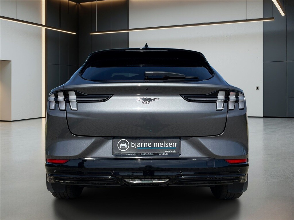 Ford Mustang Mach-E EL UR Premium 294HK 5d Aut. - Image 3