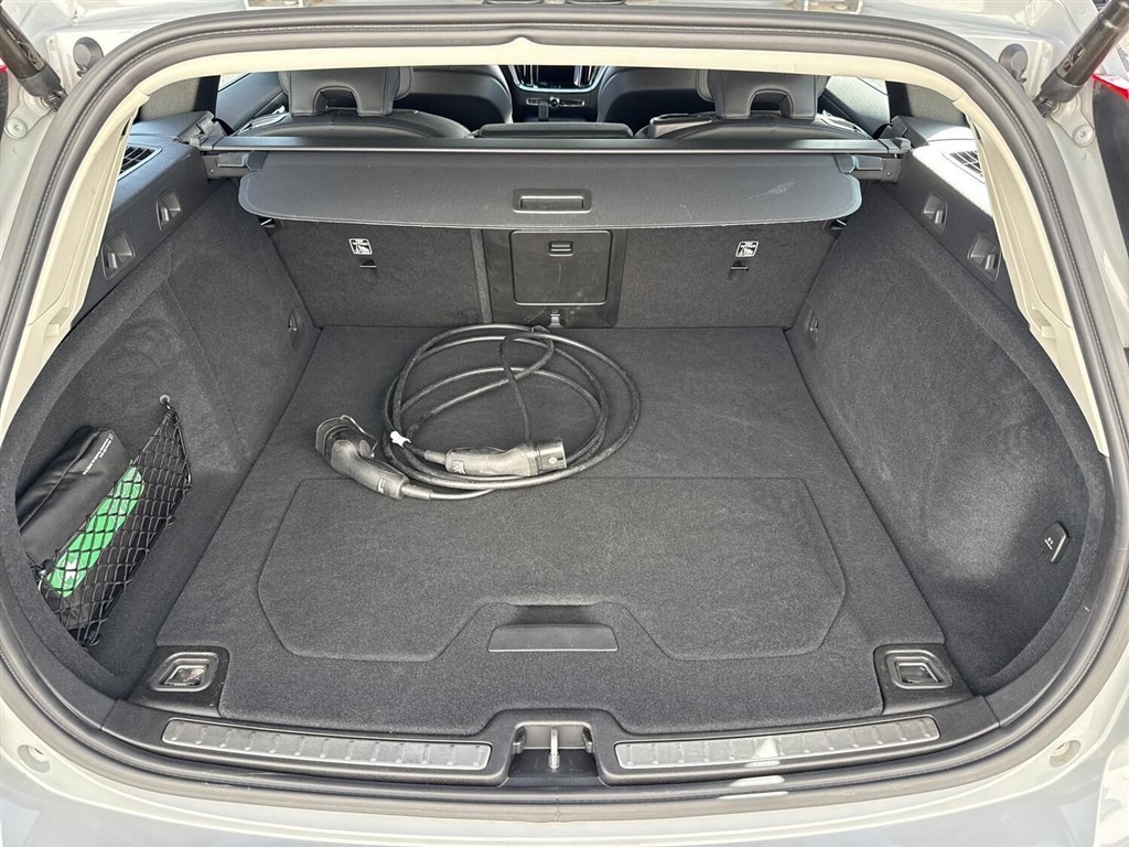 Volvo V60 2,0 T6 Recharge Plugin-hybrid Plus AWD 350HK Stc 8g Aut. - Image 14