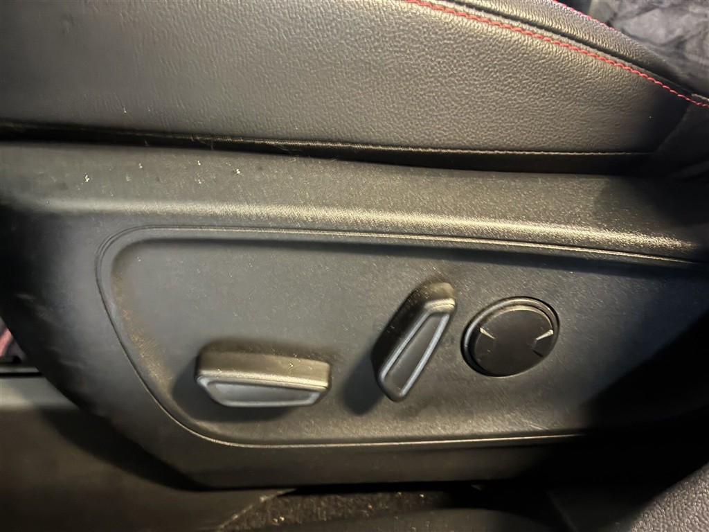 Ford Kuga 2,5 Plugin-hybrid ST-Line X CVT 225HK 5d Trinl. Gear - Image 9