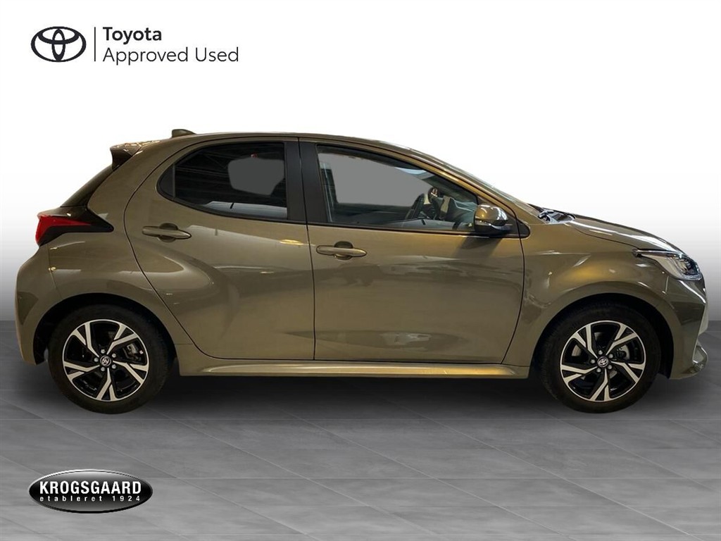 Toyota Yaris 1,5 Hybrid Style Comfort 116HK 5d Trinl. Gear - Image 8