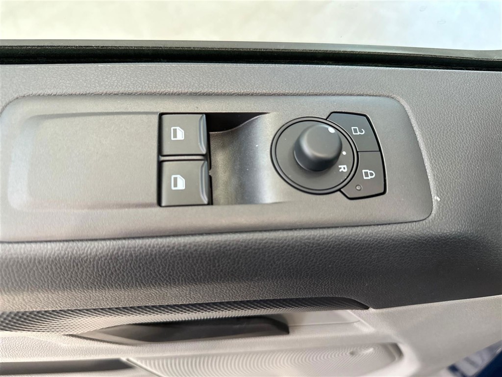 Ford Transit Custom 300 L2H1 2,0 EcoBlue Trend 136HK Van 8g Aut. - Image 16