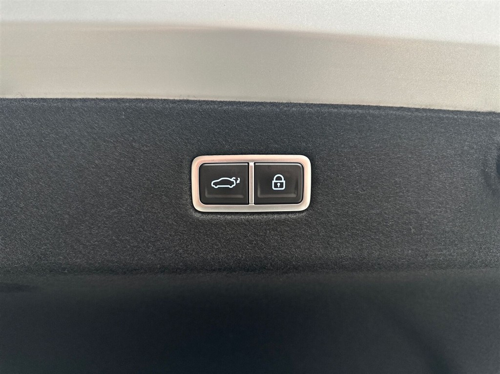 Hyundai Ioniq 6 Electric 77,4 kWh Ultimate 4WD 325HK Aut. - Image 19