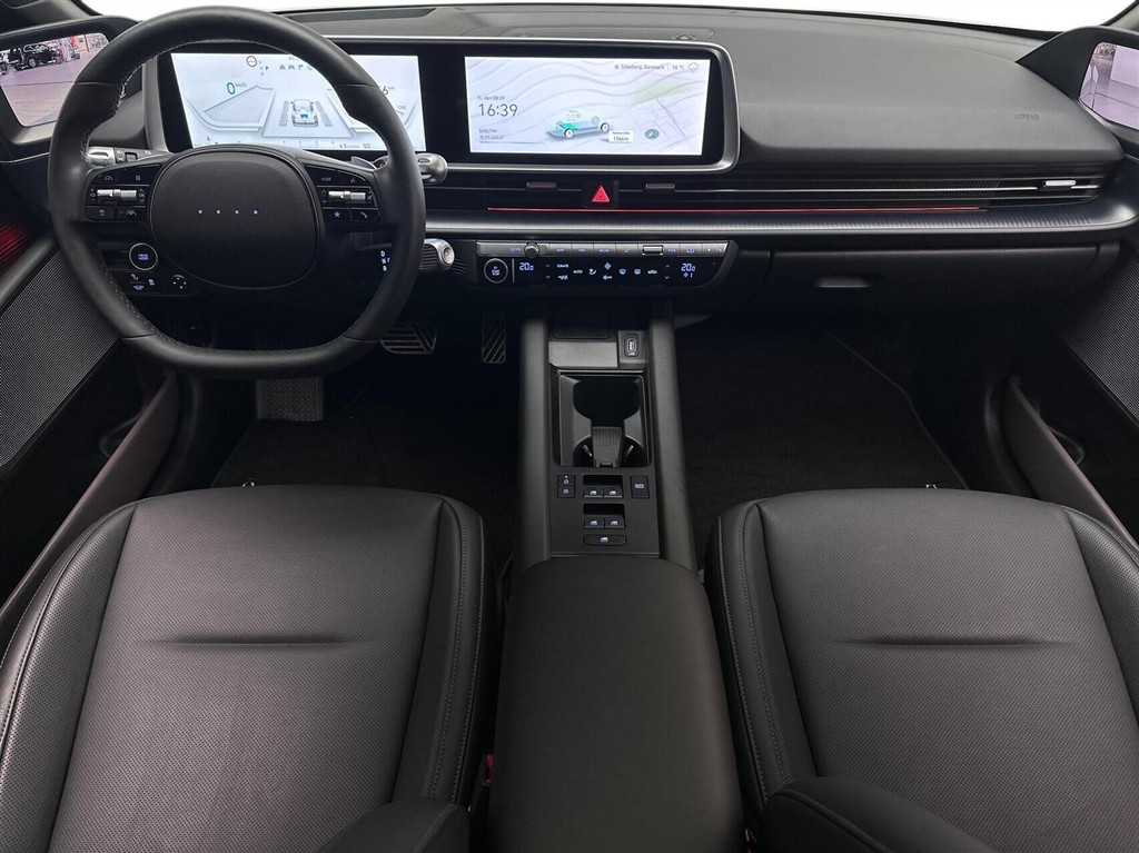 Hyundai Ioniq 6 Electric 77,4 kWh Ultimate 4WD 325HK Aut. - Image 4
