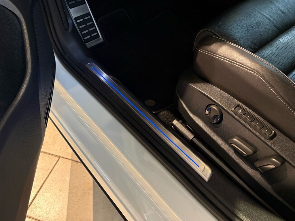 VW Golf 1,4 TSI Plugin-hybrid GTE DSG 204HK 5d 6g Aut. - Image 18