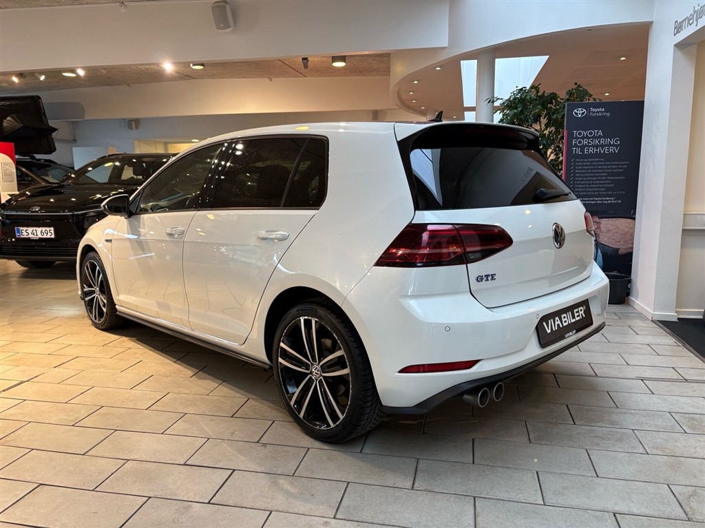 VW Golf 1,4 TSI Plugin-hybrid GTE DSG 204HK 5d 6g Aut. - Image 3