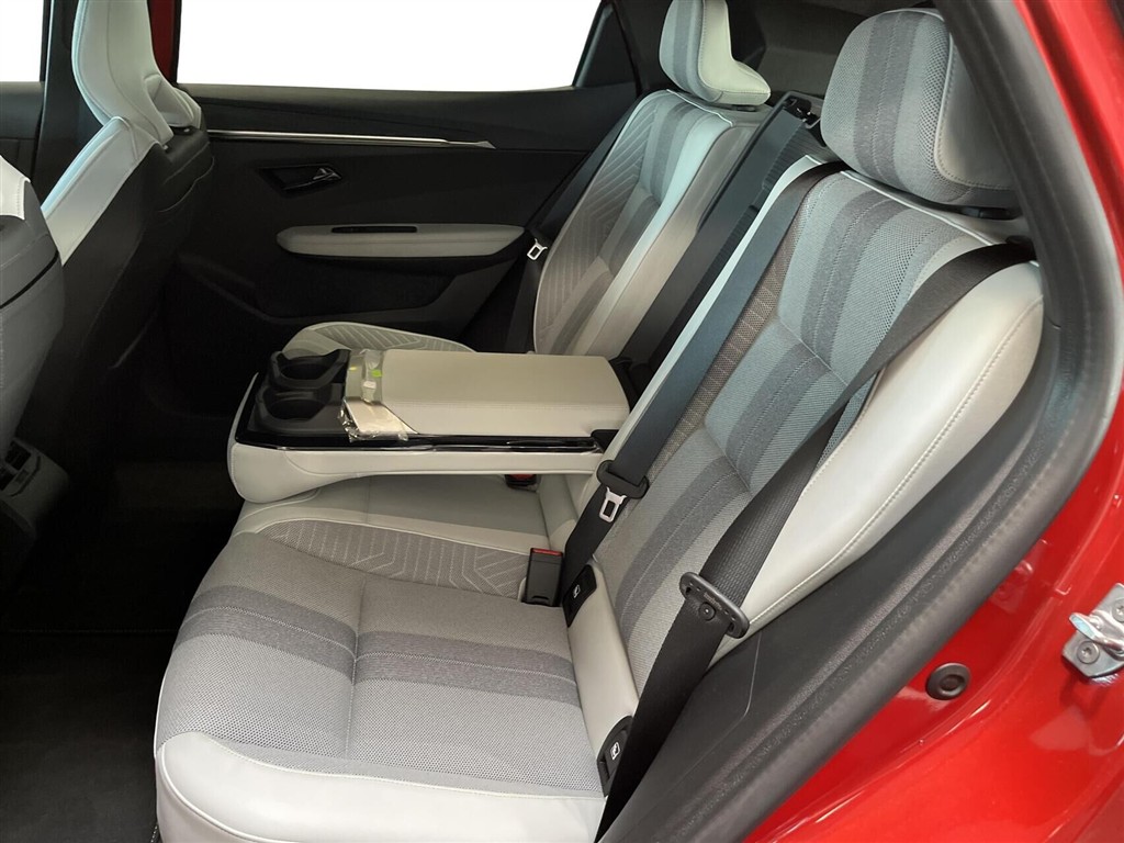 Renault Scénic E-TECH Iconic 220HK Aut. - Image 11