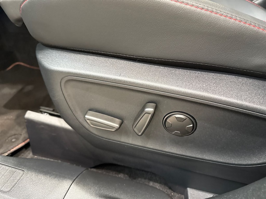 Ford Kuga 2,5 Plugin-hybrid ST-Line X CVT 243HK 5d Aut. - Image 20