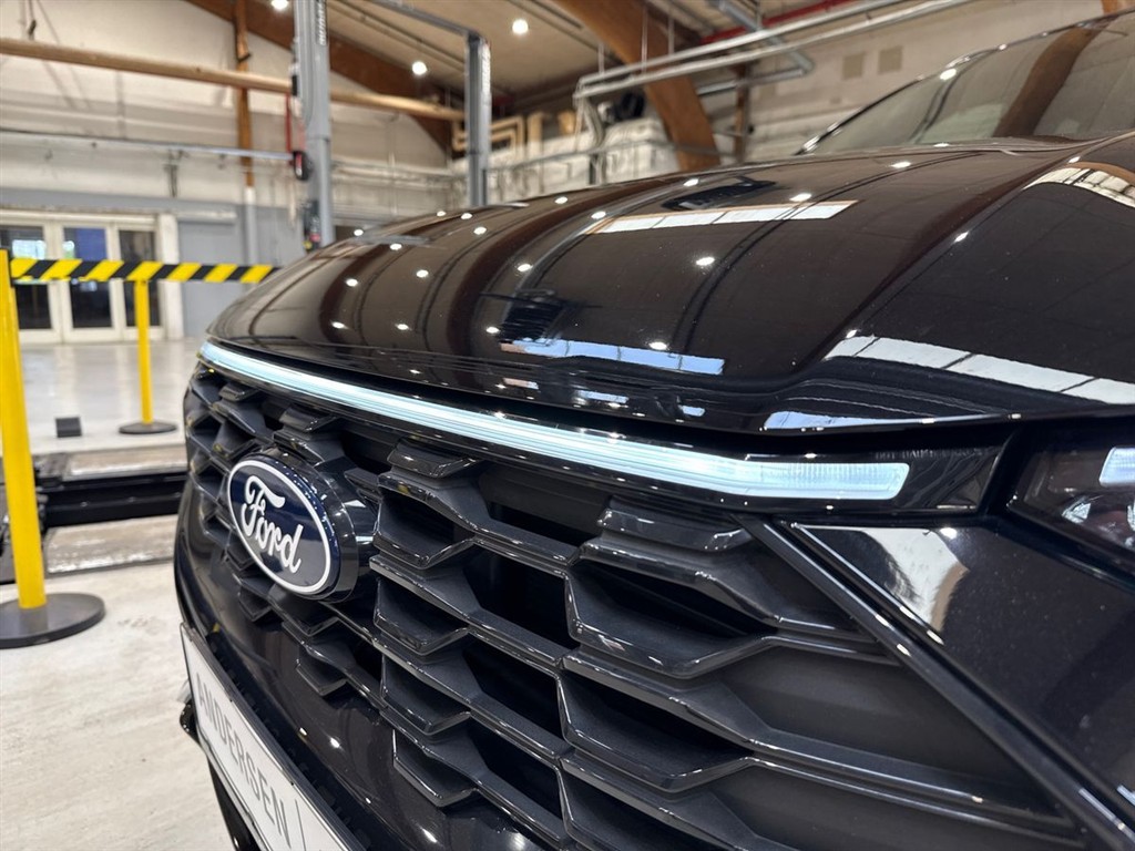 Ford Kuga 2,5 Plugin-hybrid ST-Line X CVT 243HK 5d Aut. - Image 5