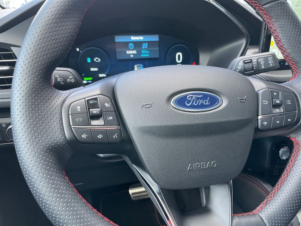 Ford Kuga 2,5 Plugin-hybrid ST-Line X CVT 243HK 5d Aut. - Image 16