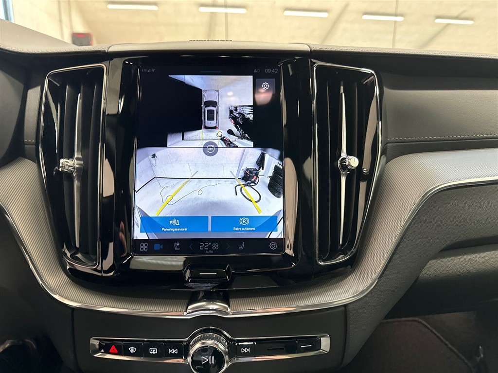 Volvo XC60 2,0 T8 Recharge Plugin-hybrid Ultimate AWD 455HK 5d 8g Aut. - Image 21