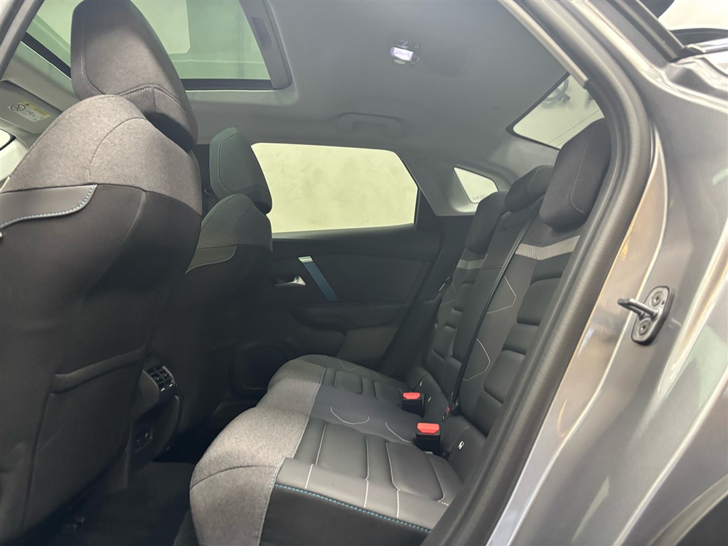 Citroën e-C4 X EL Shine 136HK 5d Aut. - Image 7
