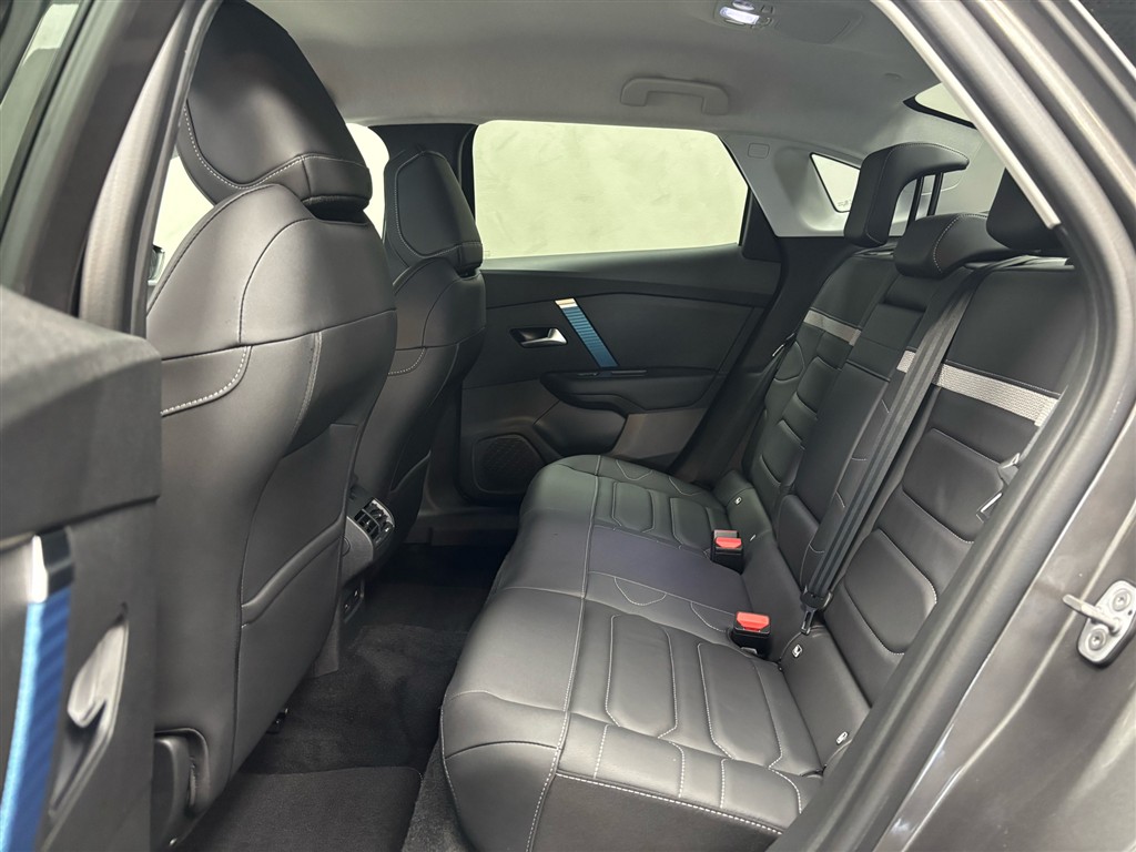 Citroën e-C4 X EL Shine Pack 136HK 5d Aut. - Image 10
