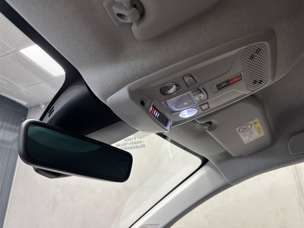 Citroën e-C4 X EL Shine Pack 136HK 5d Aut. - Image 28