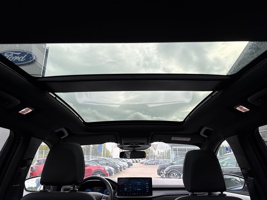 Ford Kuga 2,5 Plugin-hybrid ST-Line X CVT 243HK 5d Aut. - Image 9