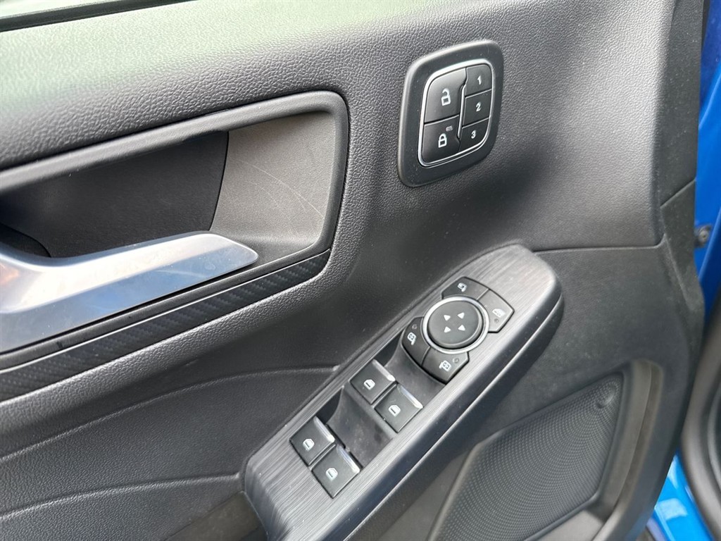 Ford Kuga 2,5 Plugin-hybrid ST-Line X CVT 243HK 5d Aut. - Image 21
