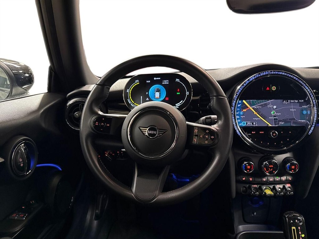 Mini Cooper SE EL Essential 184HK 3d Aut. - Image 17