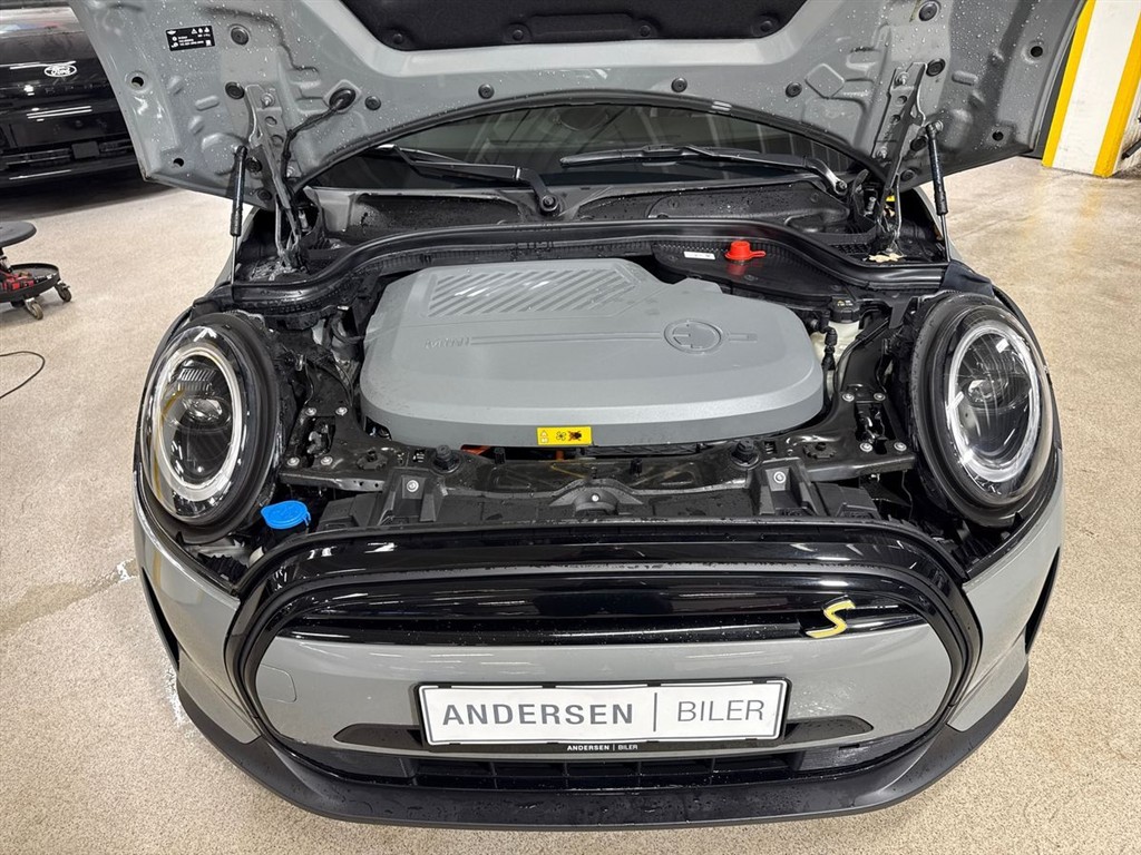 Mini Cooper SE EL Essential 184HK 3d Aut. - Image 18
