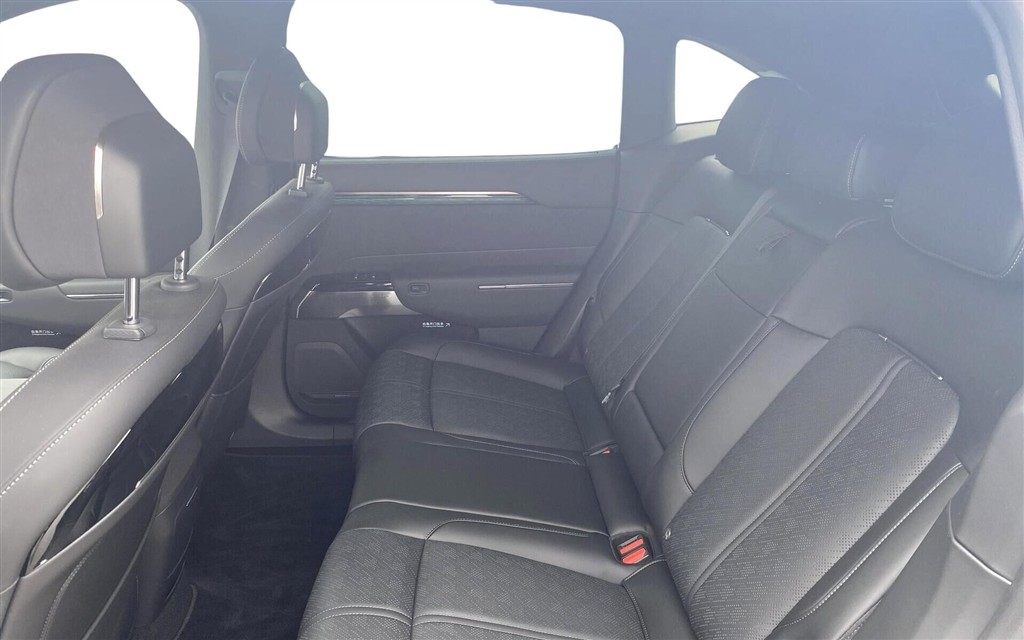 Zeekr 7X EL Privilege AWD 639HK 5d Aut. - Image 10