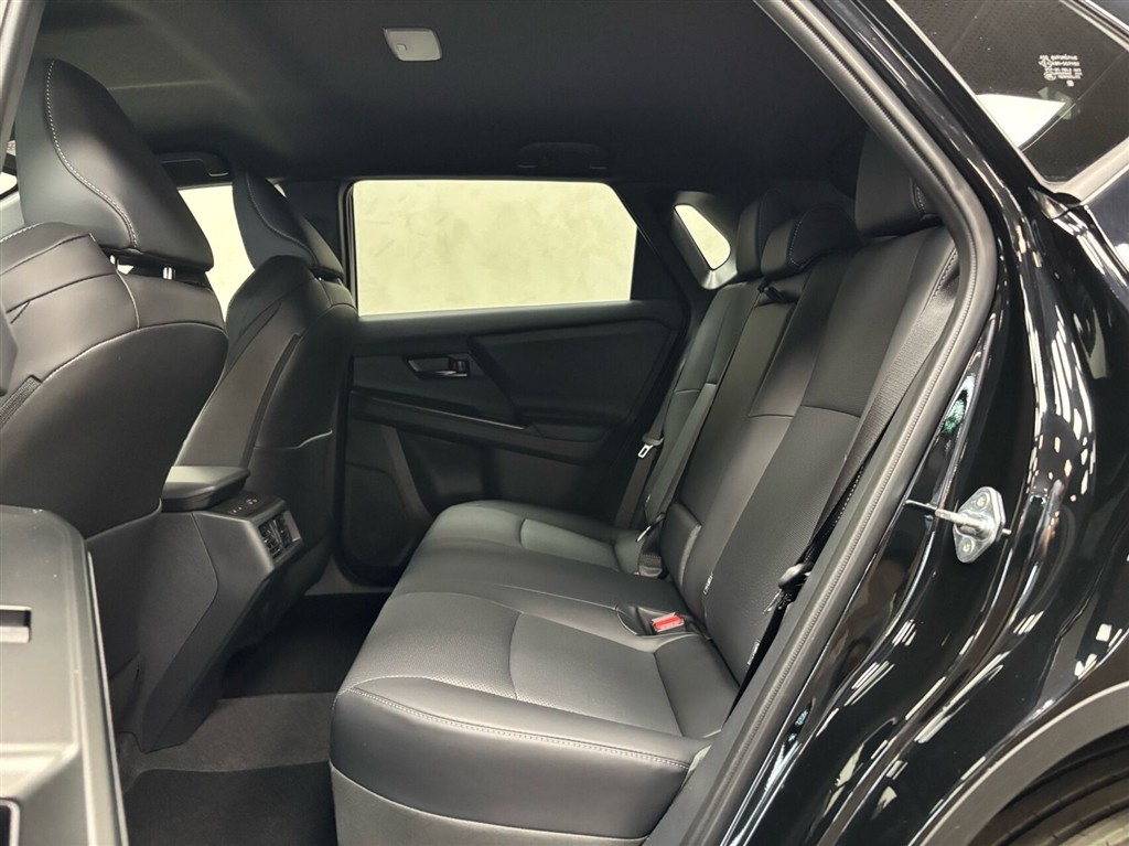 Toyota bZ4X EL Executive 224HK 5d Aut. - Image 10