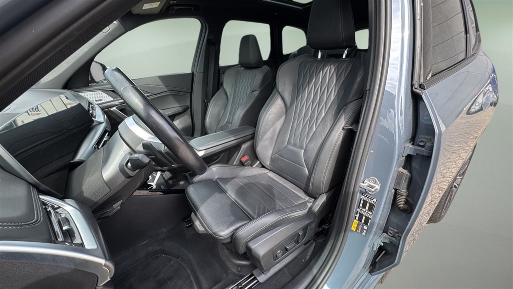 BMW iX1 xDrive30 EL Fully Charged 4x4 313HK 5d Aut. - Image 6