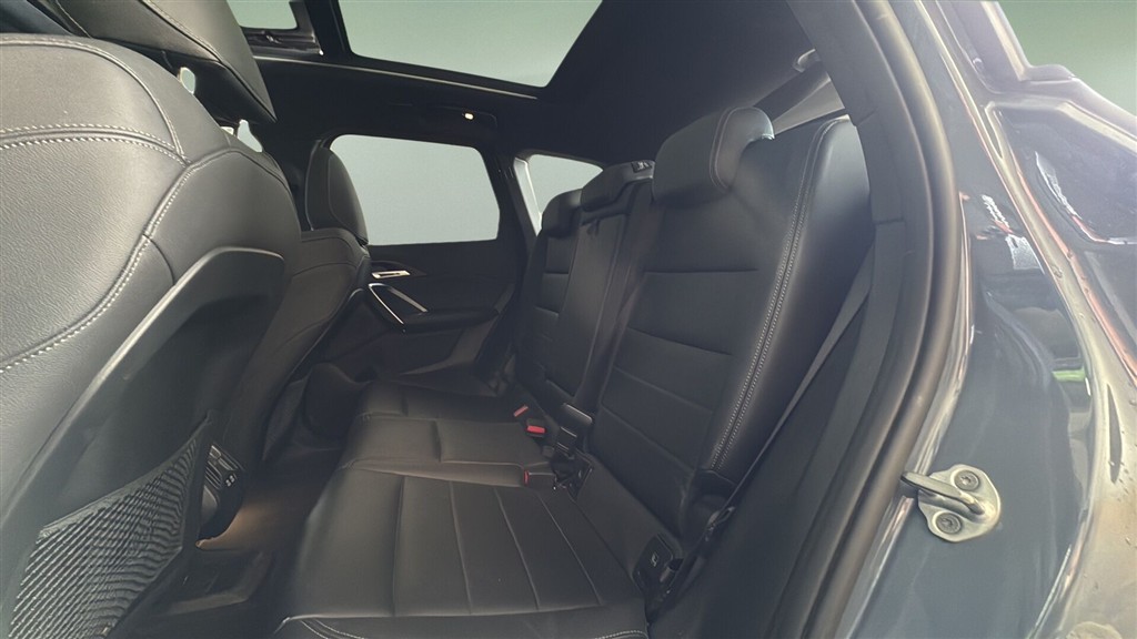 BMW iX1 xDrive30 EL Fully Charged 4x4 313HK 5d Aut. - Image 25