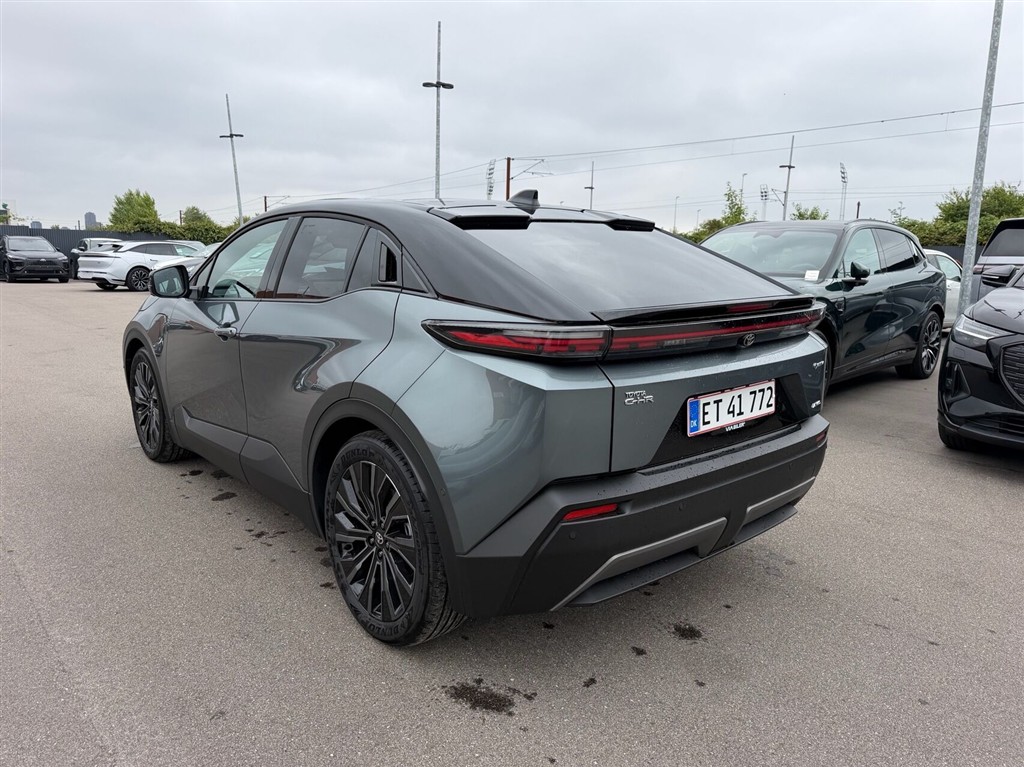 Toyota Toyota C-HR+ 252 kW (343 hk) aut. gear AWD Executive Panorama - Image 6