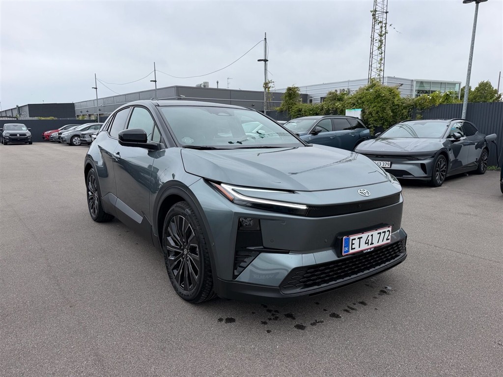 Toyota Toyota C-HR+ 252 kW (343 hk) aut. gear AWD Executive Panorama - Image 3