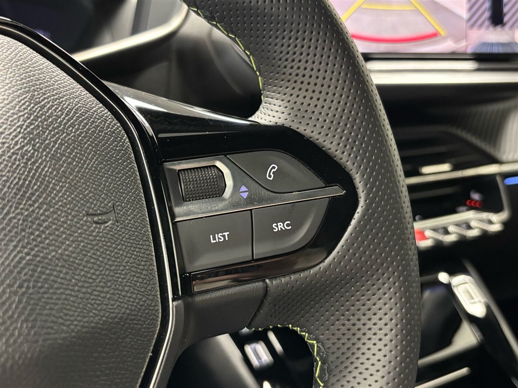 Peugeot e-2008 EL GT 156HK 5d Aut. - Image 17