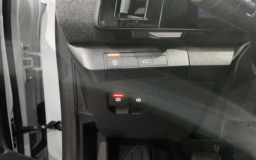 Renault Scénic E-TECH Techno 220HK Aut. - Image 14