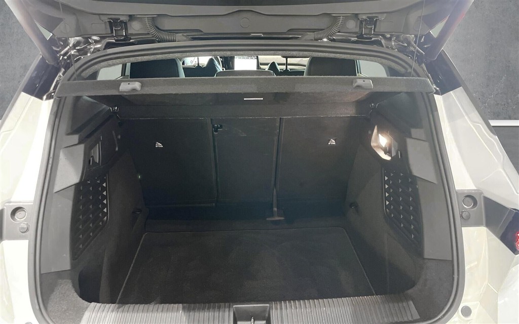 Renault Scénic E-TECH Techno 220HK Aut. - Image 17