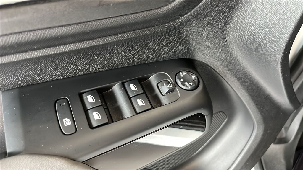 Citroën C5 Aircross 1,6 Plugin-hybrid Iconic EAT8 225HK 5d 8g Aut. - Image 14