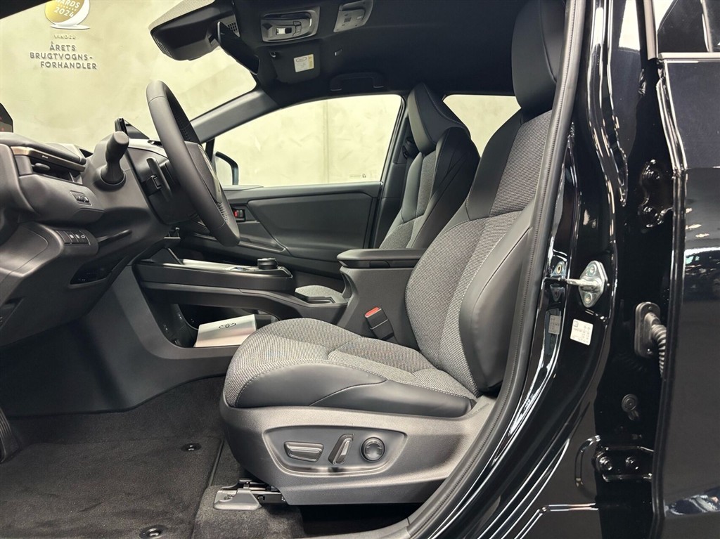 Toyota bZ4X EL Active Tech 224HK 5d Aut. - Image 9
