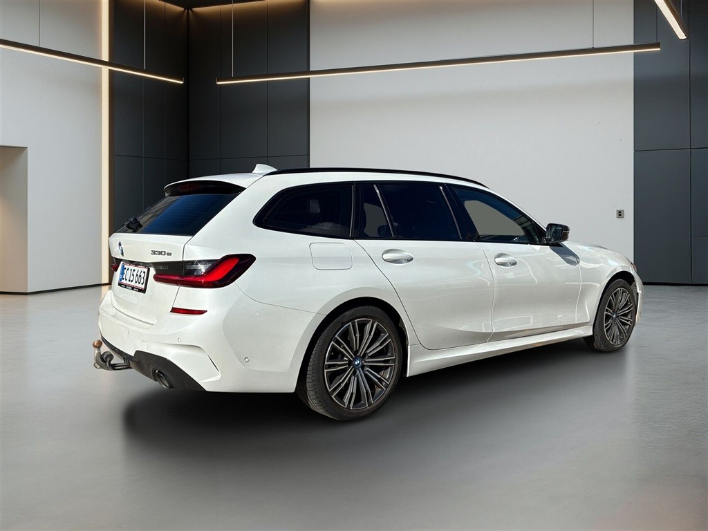 BMW 330e Touring 2,0 Plugin-hybrid M-Sport Steptronic 292HK Stc 8g Aut. - Image 4