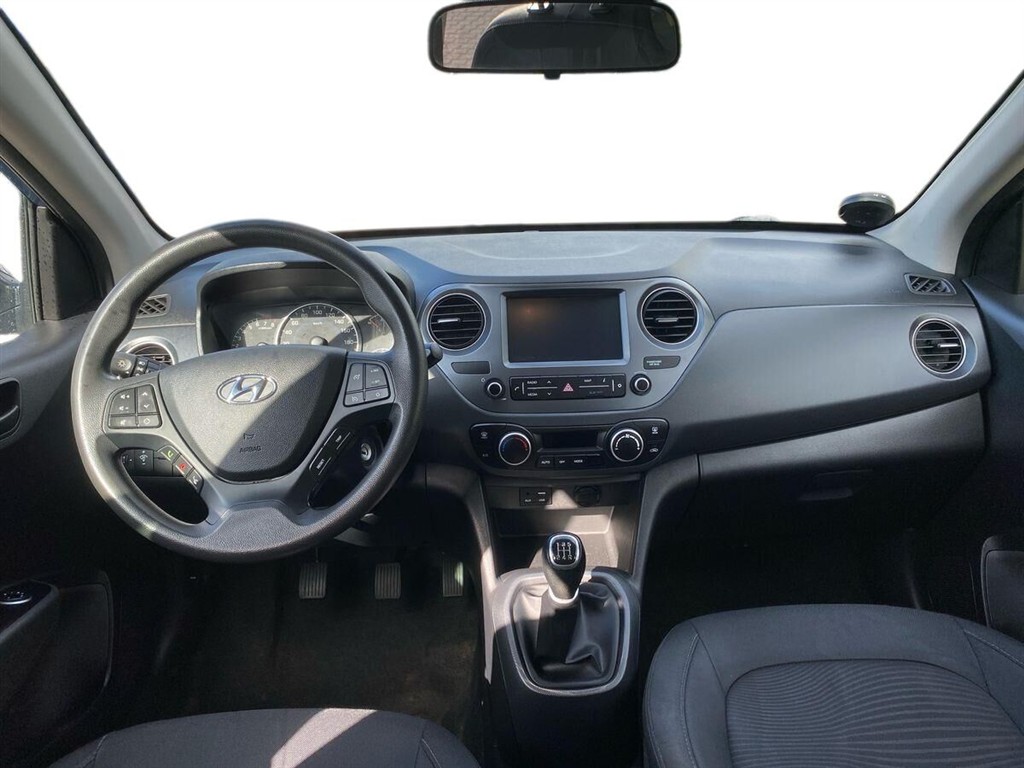 Hyundai i10 1,0 Touch 66HK 5d - Image 12
