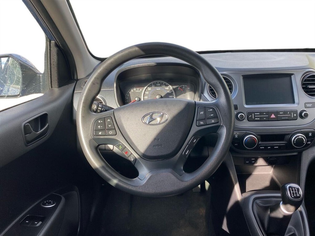 Hyundai i10 1,0 Touch 66HK 5d - Image 17