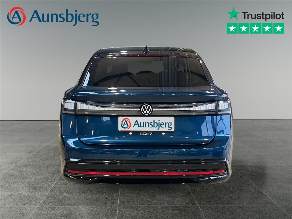 VW ID.7 EL Style+ 286HK 5d Aut. - Image 4