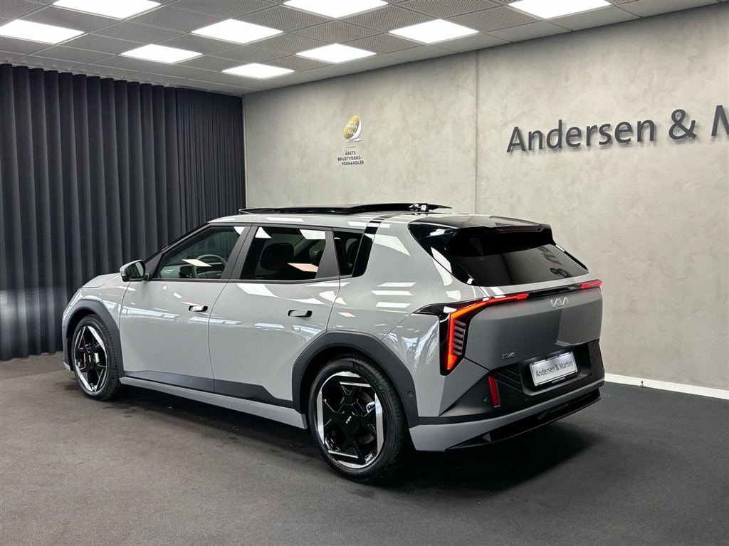 Kia EV4 EL Long Range Upgrade 204HK 5d Aut. - Image 4